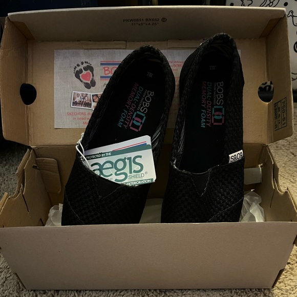 NWT Womens Bobs Bliss Mars Memory Foam Soles Size 7 US in woven black. - Picture 2 of 5